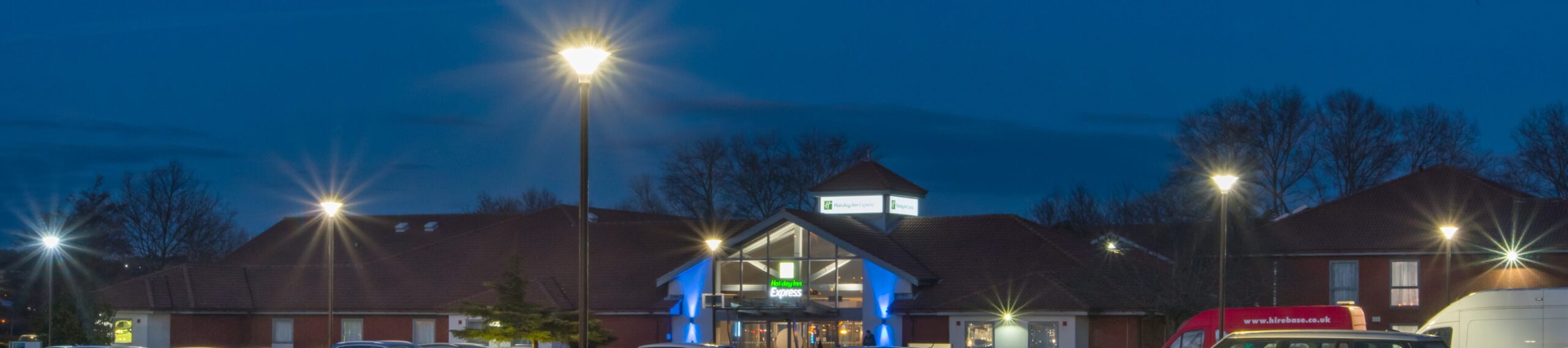 Tamlite.HIEX.PortsmouthNorth.2.18 Holiday Inn Portsmouth LED lanterns